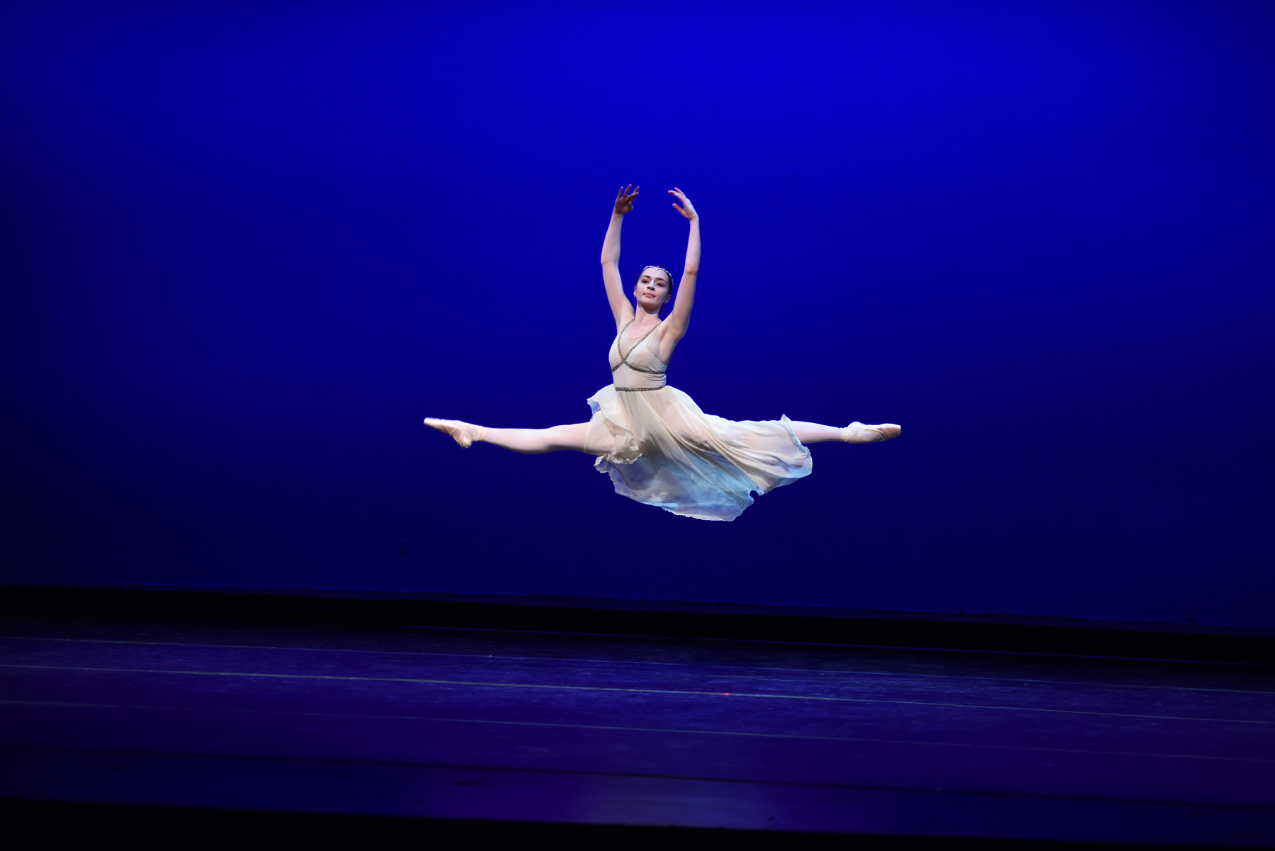 Vanessa Meikle, leap image 